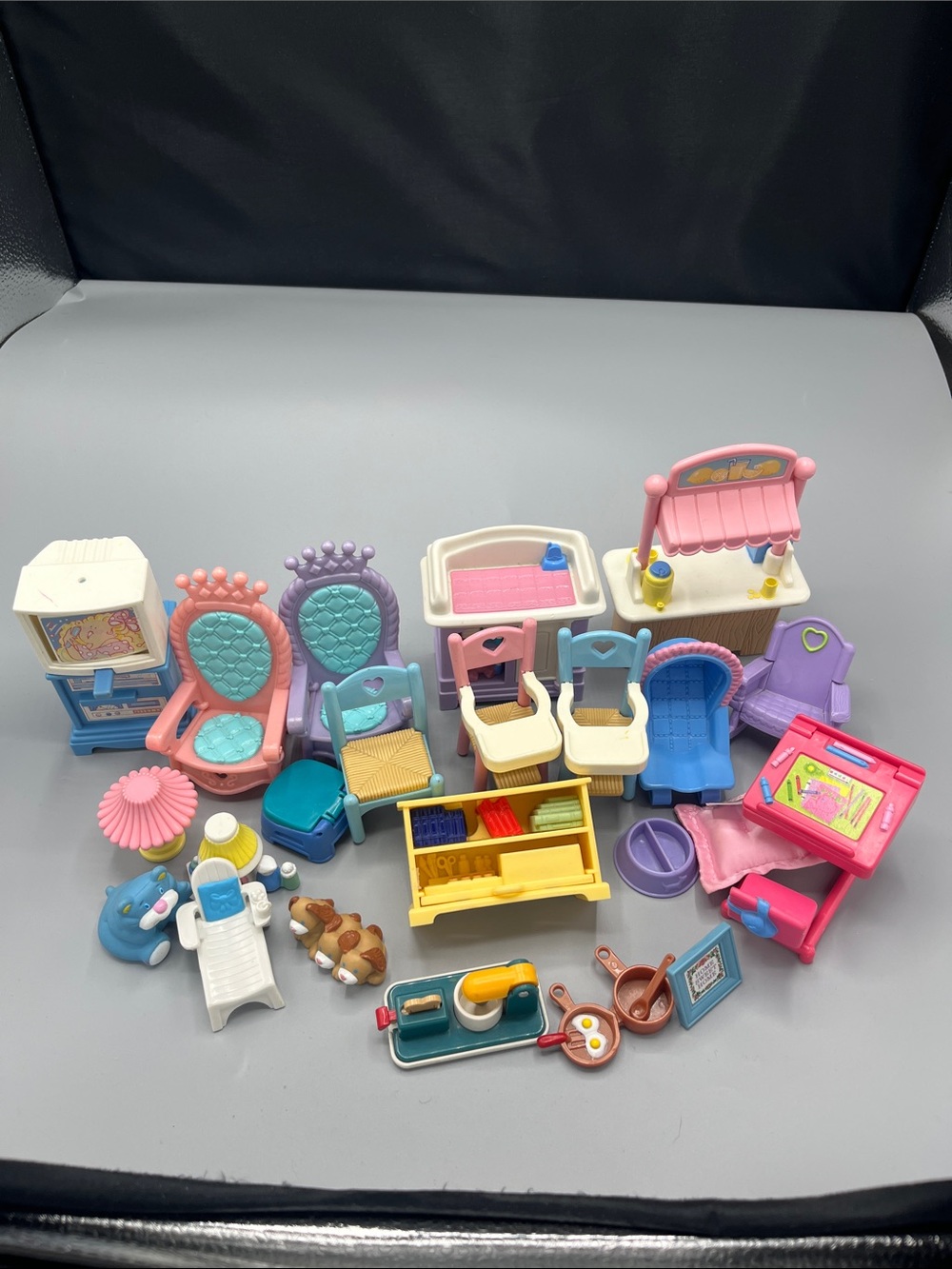 Fisher-Price Loving Family Dollhouse furniture